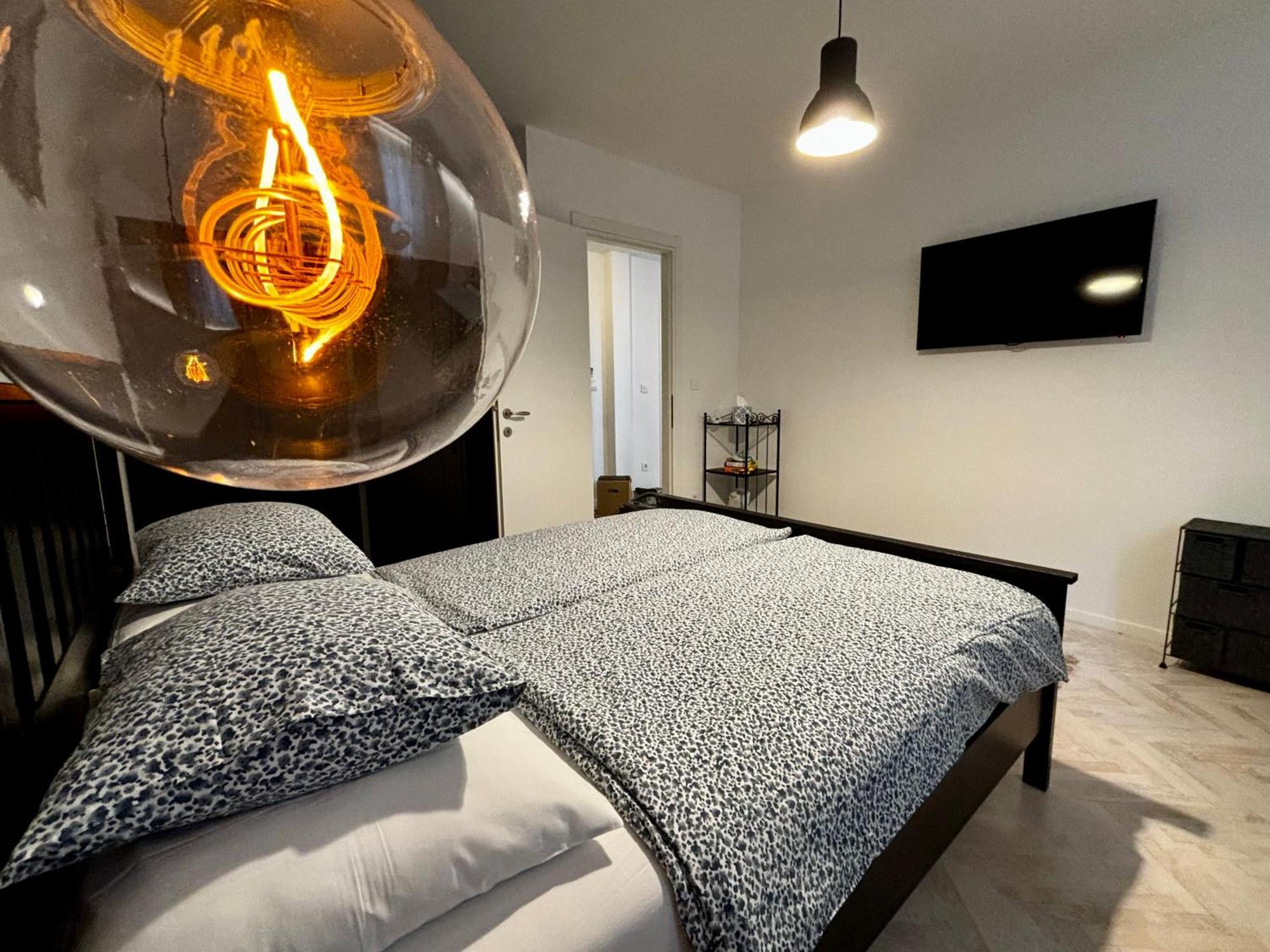 Split Right Place****Cozy And Completely New מראה חיצוני תמונה